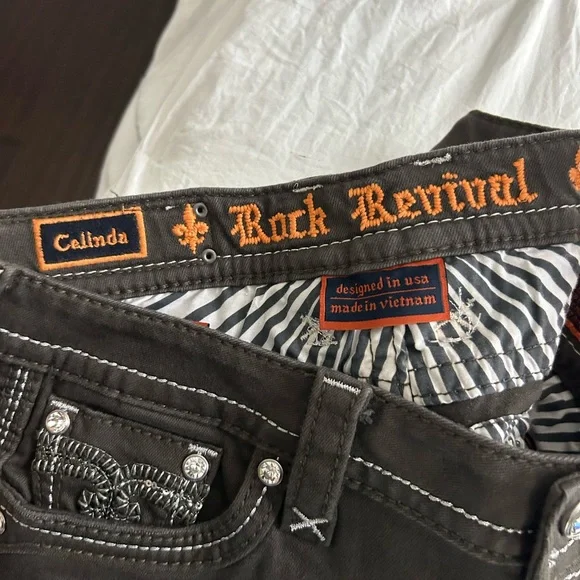 Rock Revival Women’s Black Celinda Skinny Jeans 29 Stones - Picture 2 of 7